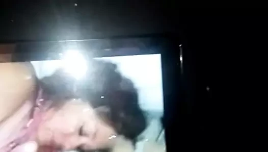 İnme ve boşalmak üzerinde arkadaşlar haraç