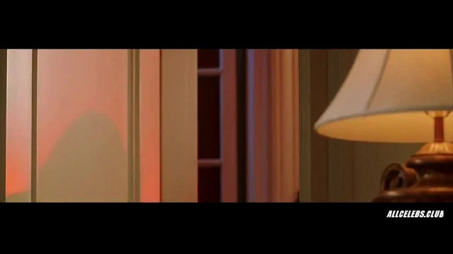 Denise Richards in Valentine