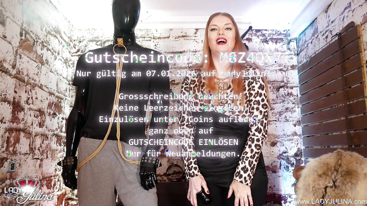 Budak masuk belakang diperkenalkan ke kantong pantat - deflorasi lubang pantat untuk budak oleh nyonya