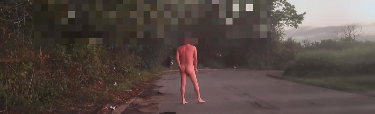 Clips de 3 tipos de mí desnudo en público a la luz del día