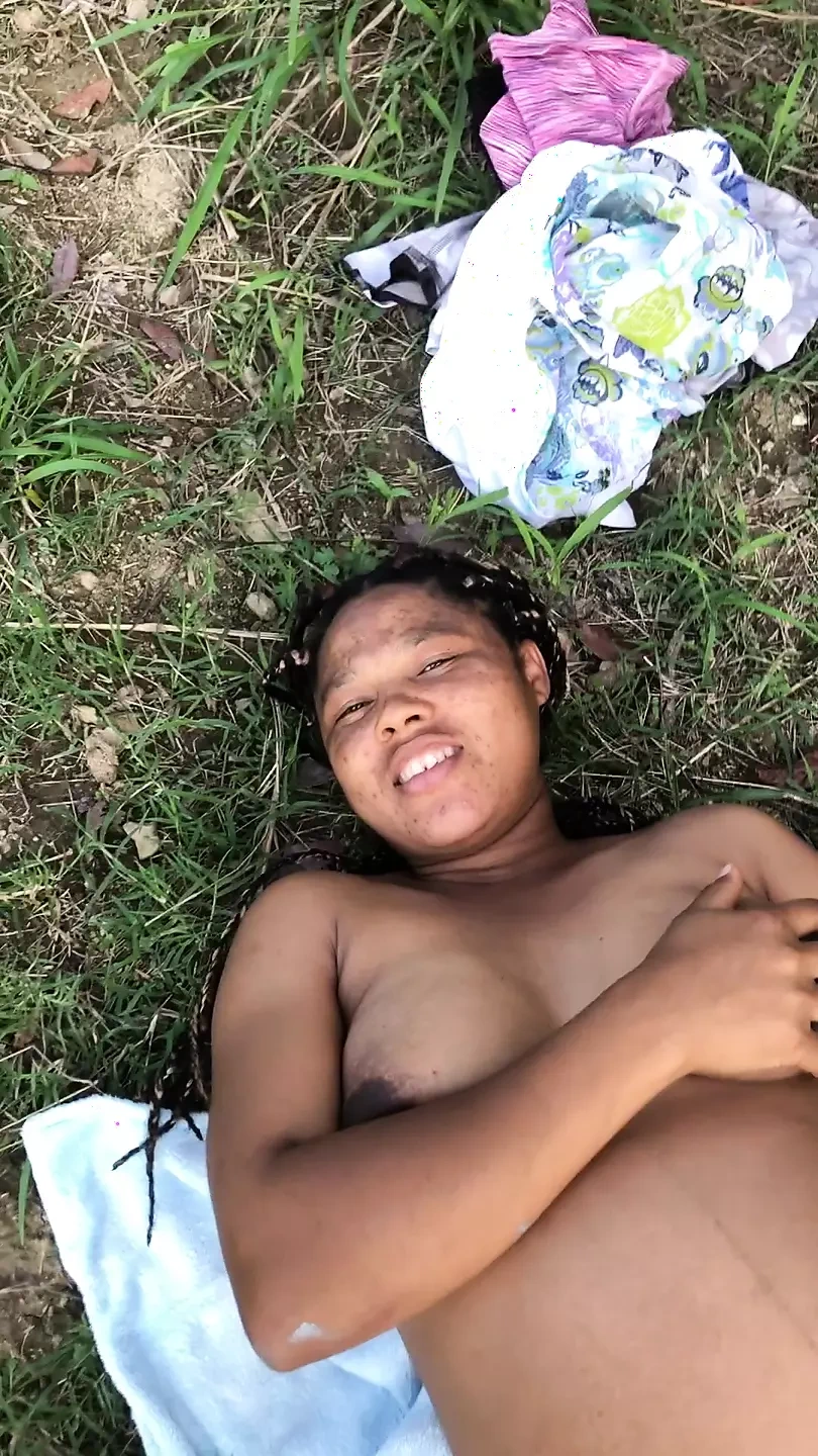 Tất cả được mời bú tôi trên cỏ