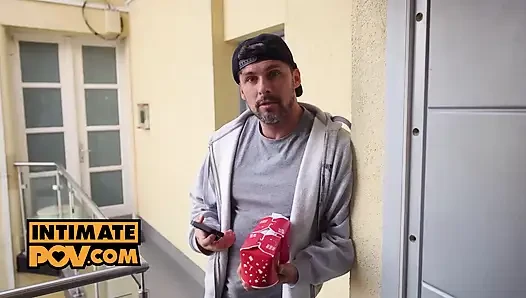 Alexis crystal kann nicht genug bekommen