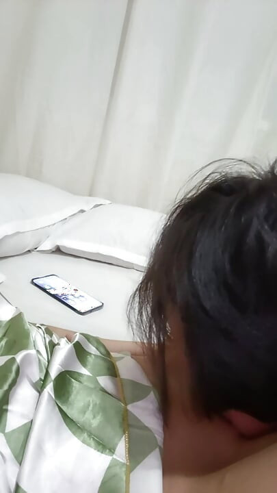 This Happen when ME and My Stepsister Share in BED
