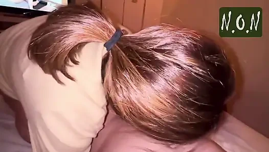 Istri dari kasir supermarket yang sangat biasa. Sisi rahasia yang tidak dibayangkan oleh siapa pun dari para kasir.