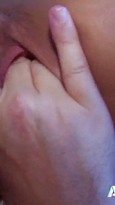 Loira de seios pequenos Melody Star a levar no cu | Clip 2