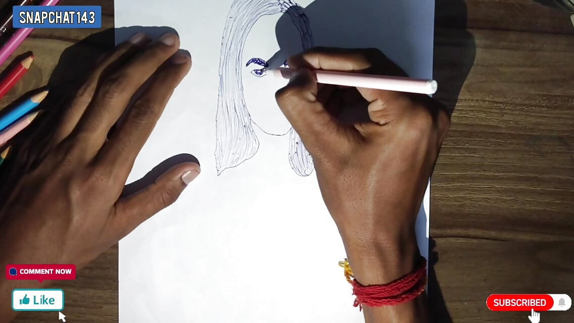 Adorável jovem é uma transsexual com pau grande