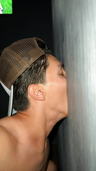 Big raw cock barebacks and breeds me deep in the glory hole booth