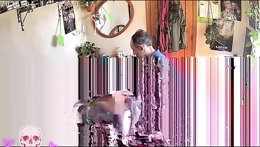 Heißes echtes Paar entscheidet sich, die Aufnahme zu Hause zu nutzen, um zu sehen, wie wild unser Sex wird