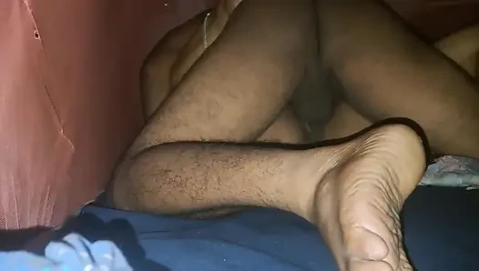 Üvey kız kardeşle sert seks porno videosu