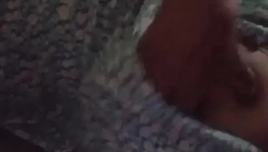 Cewek sri lanka ini lagi asik muasin memek beceknya pakai dildo di kamar mandi