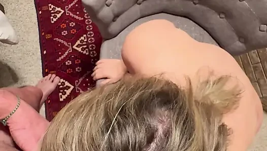 Komşu orta yaşlı seksi kadın çok iyi bir evli kadın