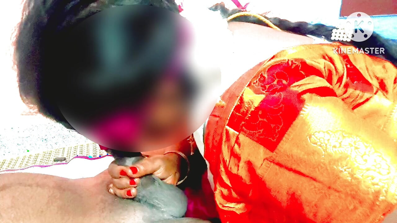 Gospodina îi face plăcere corespondenței și îl lasă să se fută pentru taxele școlare întârziate ale fiului ei vitreg.- audio clar tamil cu gemete