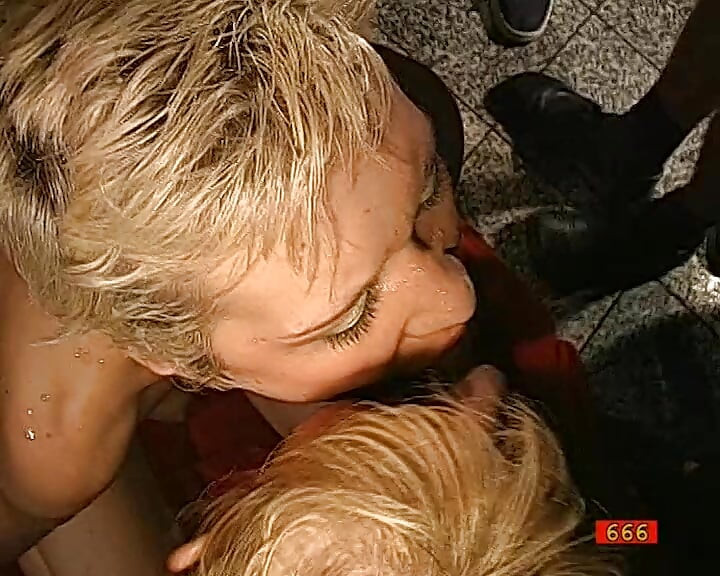 Blowbang Bukkake and Sperm Spit Swapping Babes Ggg John Thompson