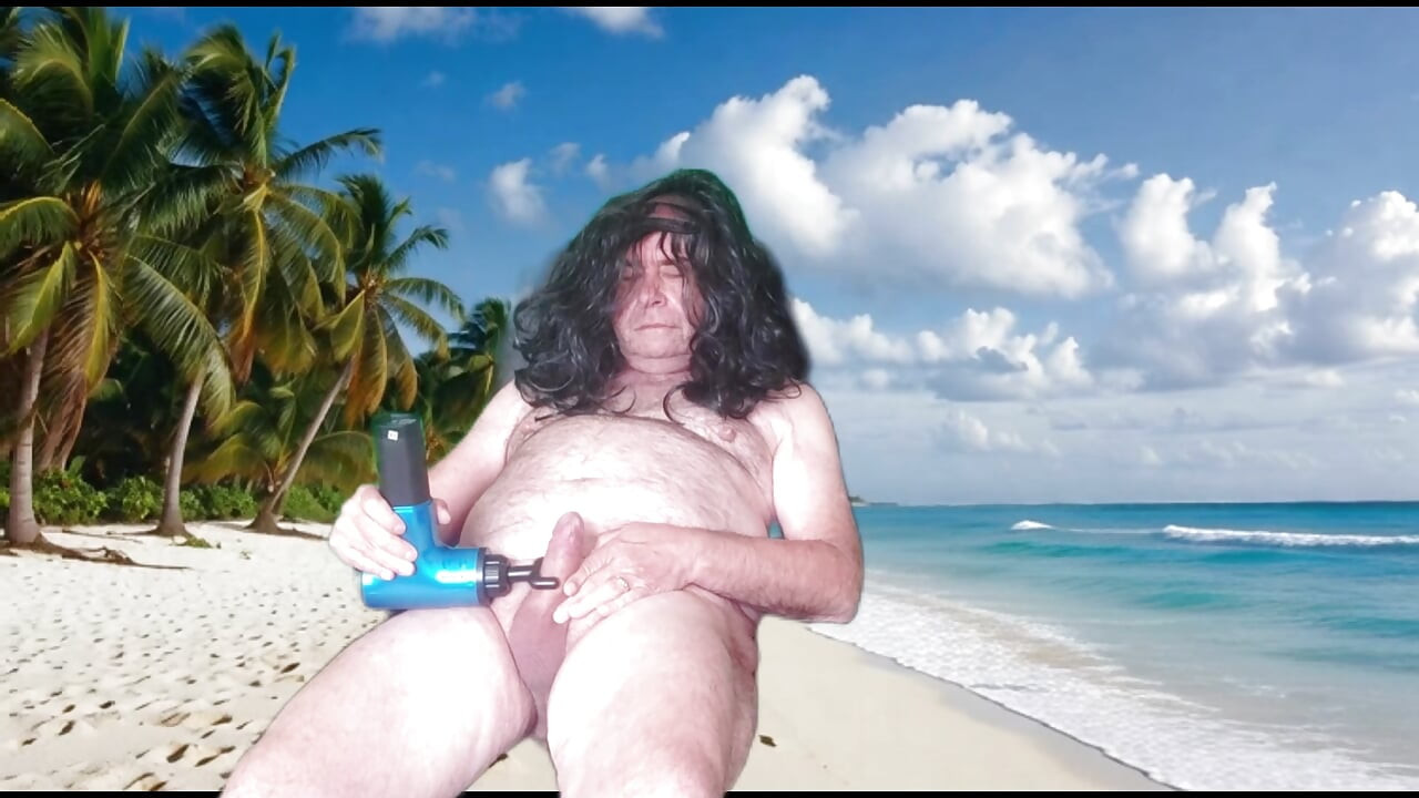 HOT BEACH VOYEUR WITH ADAMANDEVE AND LUPO