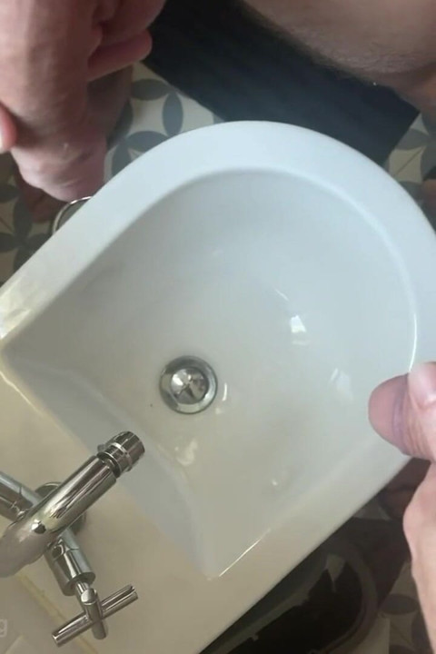 Compilation of Amateur Boys Pissing Together