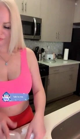 1617879585