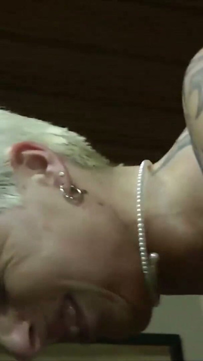 Hammer Tattoo Amateur mega Titten | Clip 2