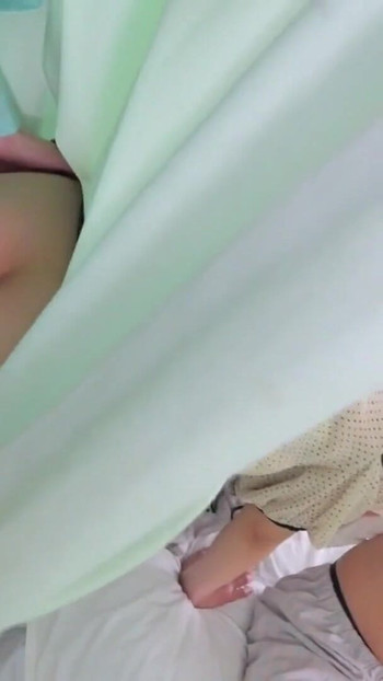 Part 4 My Girlfriend Who Came To Visit The Bed Next To Me Was A Strike, So If I Was Sexually Harassing Her Through the Curtains, I Would Have Estrus! ? I gave her plenty of on behalf of my boyfriend who was in the hospital and couldn't move! | Clip 3