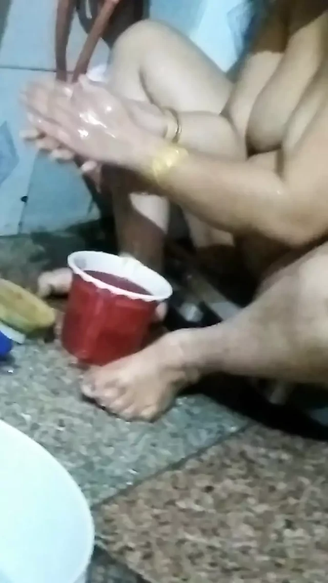 Hot Bengali bhabhi ka video.