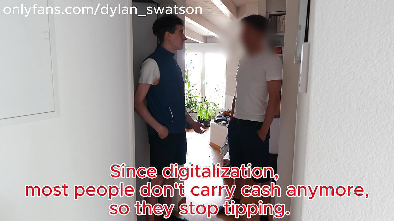 Straight delivery boy gets fucked and blown for tipping