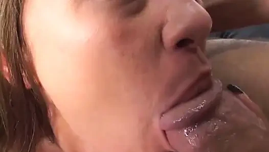 Sexy dicke möpse lieben großen schwanz in der muschi im mund