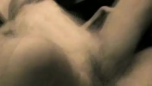 Blonde MILF nimmt großen schwanz in intensivem hardcore-hardcore mit nahaufnahme