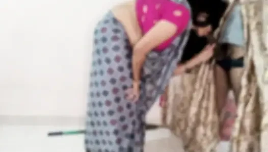 Sautelee ne galatee se parade ke peechhe chhipe bhaee ka land choosa aur chud gayee hot phul hindee odiyo