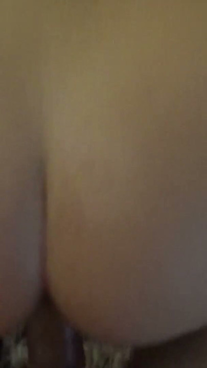 Büyük götlü azgın üvey kız kardeş ile ev yapımı amatör İran pornosu | Klip 1