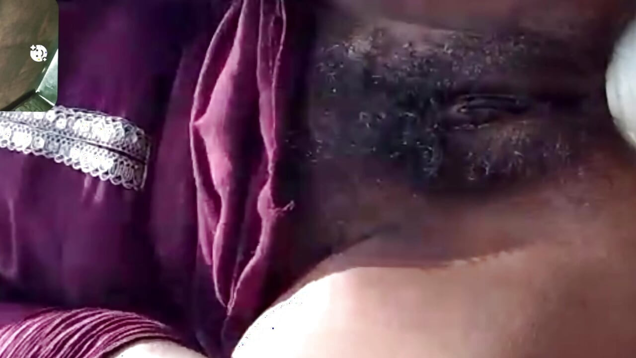 Desi girlfriend ko bola video call me dikhana to o dikhai