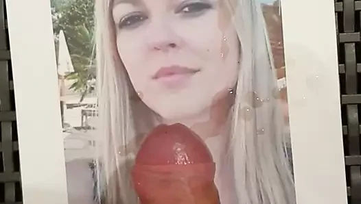 Ateşli sarışın döl haraç