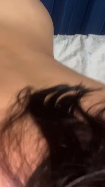 "Üvey kız kardeşim bana hayatımın en iyi oral seksini yapıyor" dan epik an