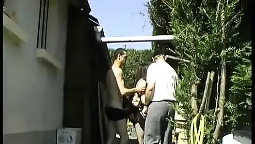 Papi Carmen'in seksini güçlendirmek için tesisatçıyı çağırıyor