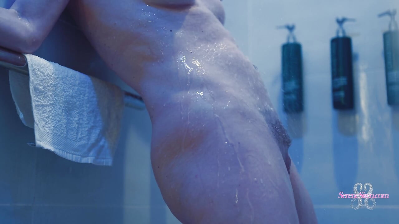 Orgasmo com chuveiro azul