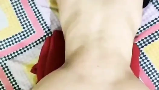 Nidhi erkek arkadaşı tarafından büyük siyah yarağıyla sikiliyor