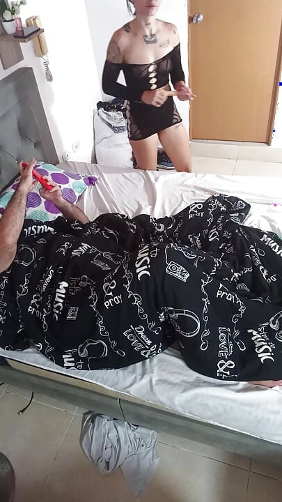 Moj ljubavnik snima video sa mnom.