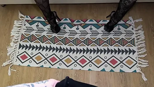 Slutty Real Estate Agent tests the Bed with Her Client .Big Cumshot