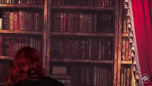 Дрочащая ведьма