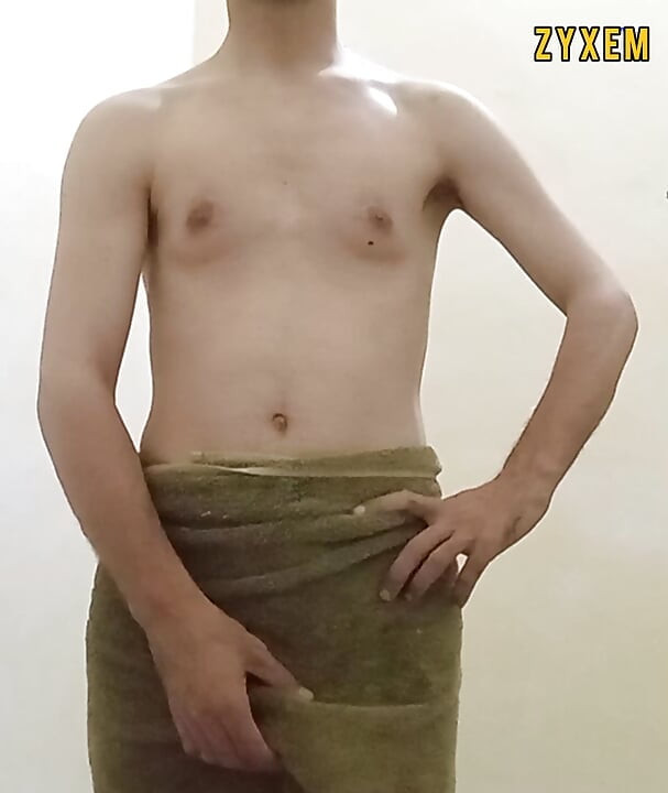 Zyxem Surprise jerking before shower