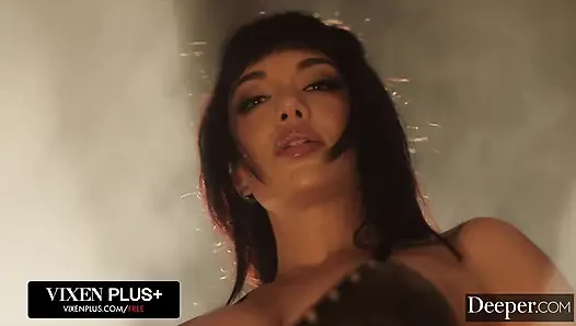 Lebih. Kontol besar pria kulit hitam pengen dientot habis-habisan sama kontol raksasa pria kulit hitam