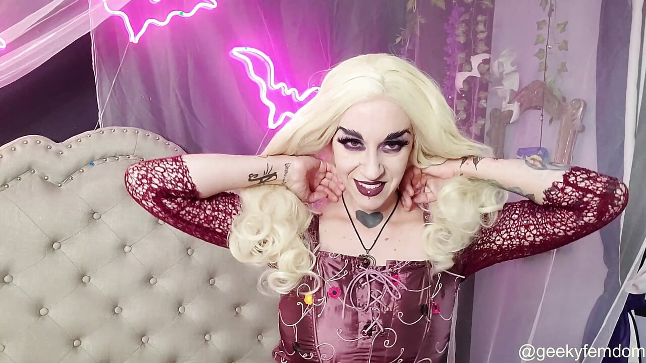 Hocus Pocus Rampage on Comic Con Virgins