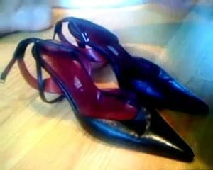 Cumming in her shoes 2 - The Wifes