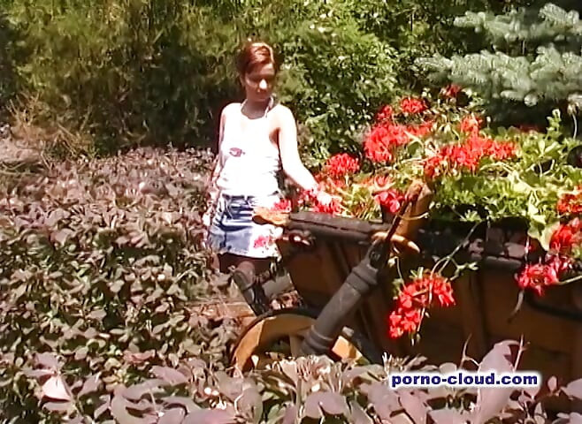 Solo devojka na otvorenom