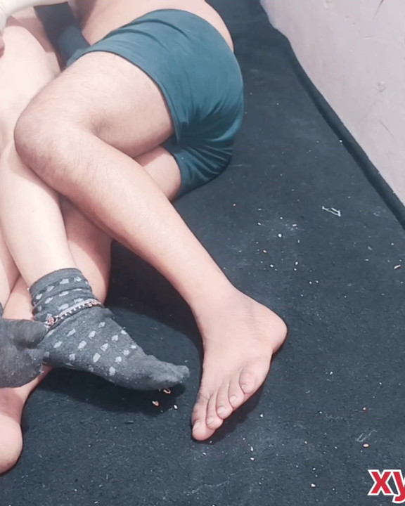 Bhabhi ne apne hat se khada keya