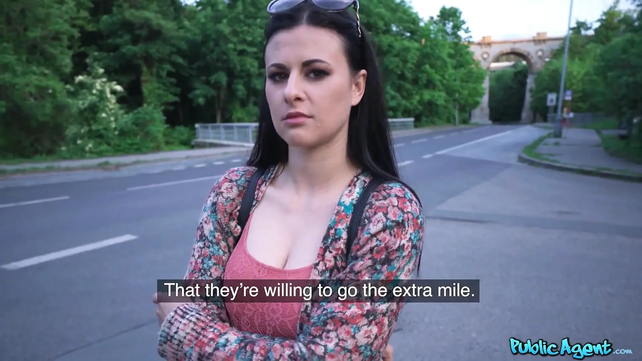 Public Agent - Dark-haired Beauty Billie Star Sucks Dick for Cash