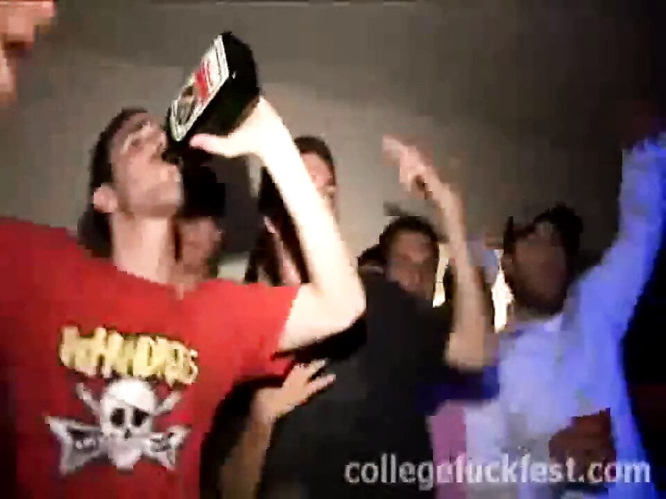 Pussy licked college teen sucks cock