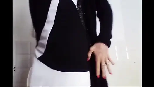 Писаю на сиденье моей машины и на