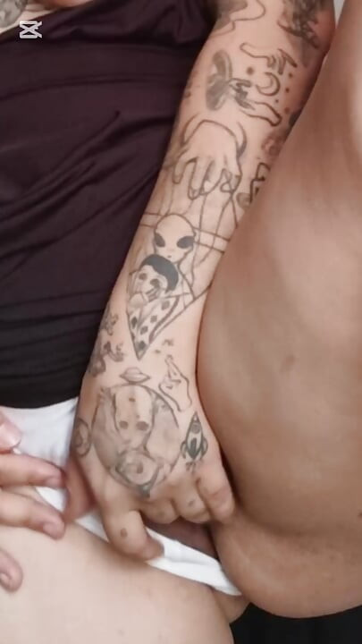 Hot Latina with giant ass