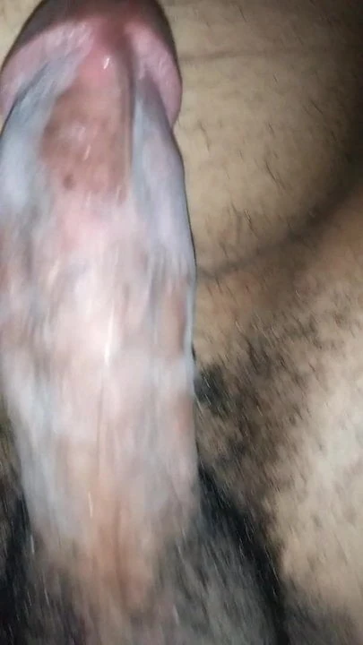 Ashy kutas i owłosiona dupa mrugają