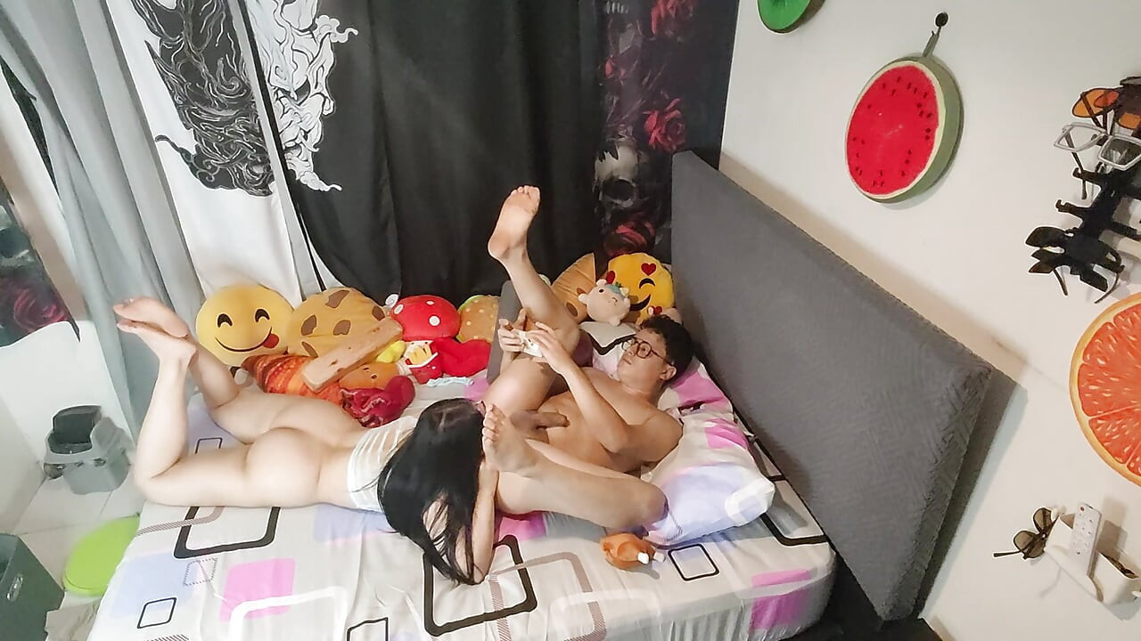 Kız Arkadaşın Yalnız Kaldığımızda Bana Lezzetli Yemek Vermeyi Çok Seviyor!