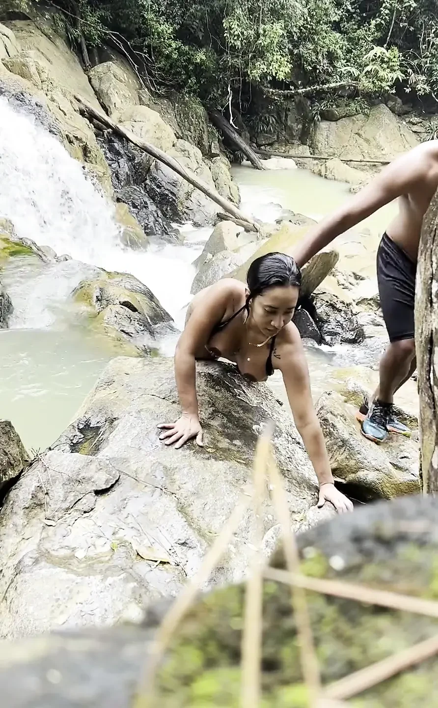 Leyne Rodriguez - blowjob,outdoor